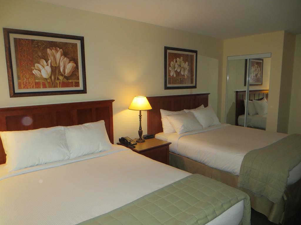 Hotel St-Bernard Saint-Bernard-de-Lacolle Room photo