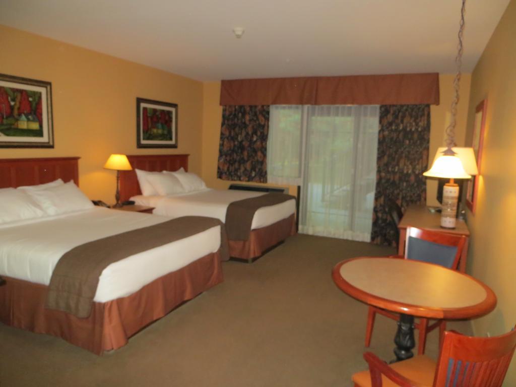 Hotel St-Bernard Saint-Bernard-de-Lacolle Room photo