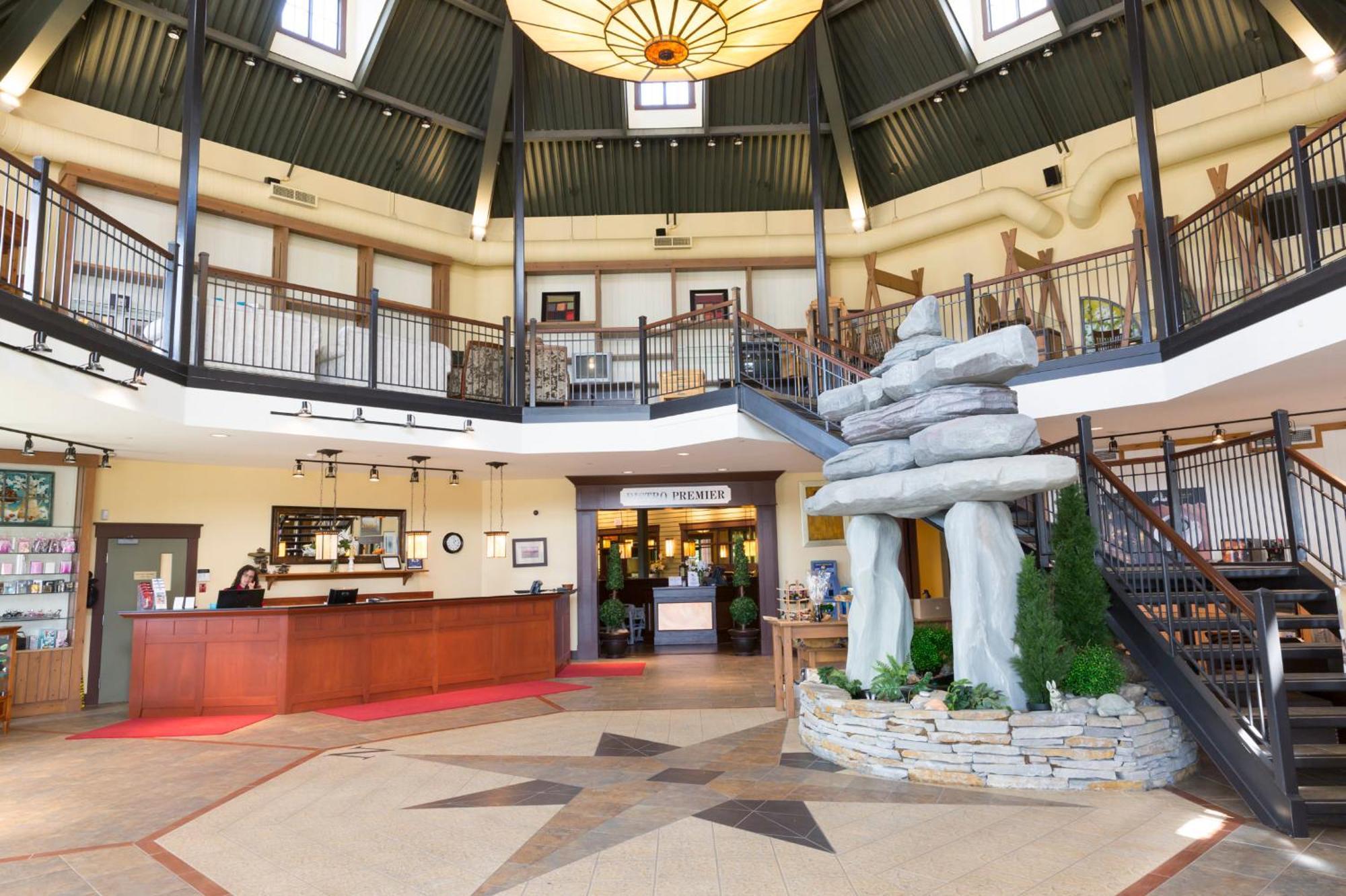 Hotel St-Bernard Saint-Bernard-de-Lacolle Exterior photo